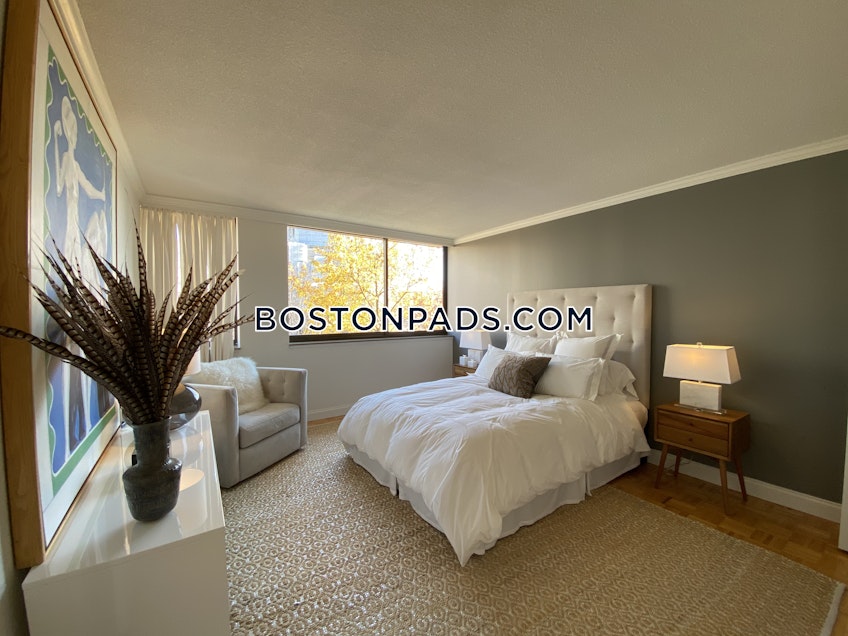 Boston - $3,025 /month