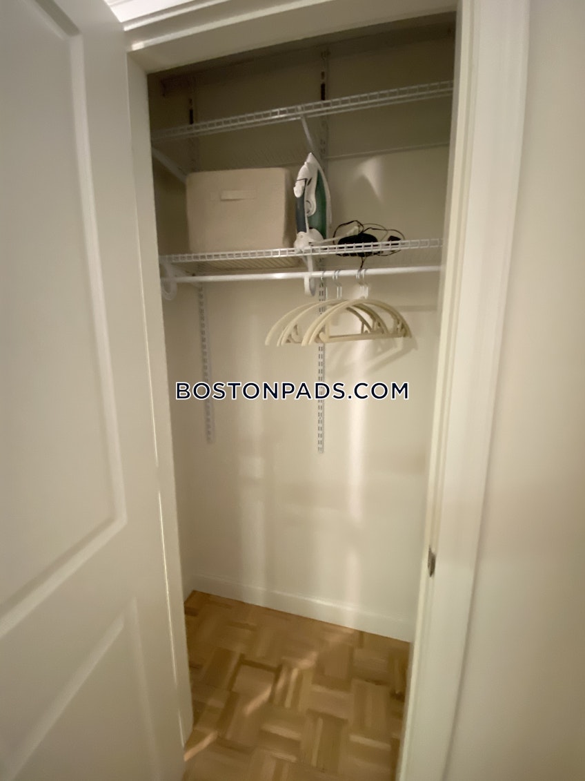 Boston - $3,025 /month