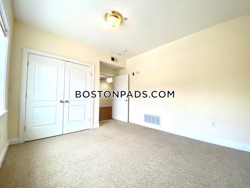 Boston - $3,200 /month