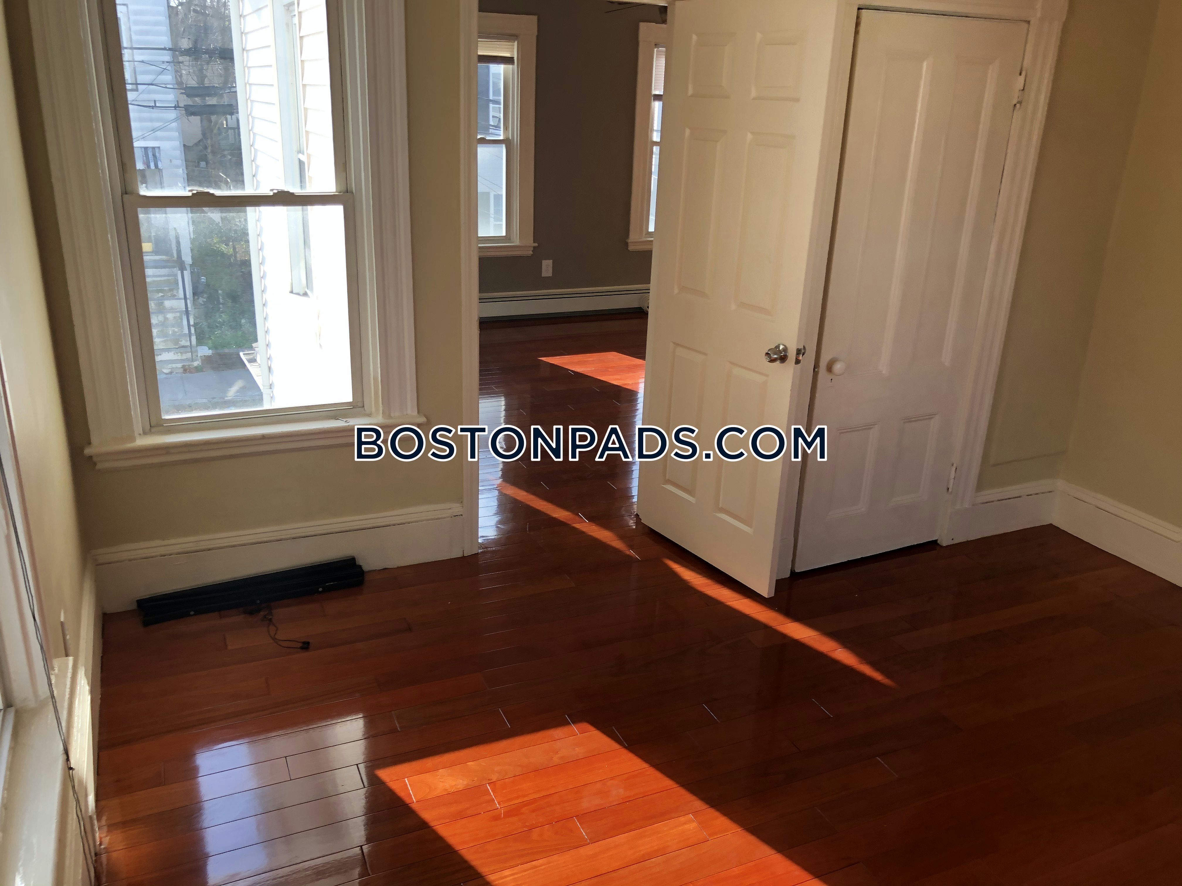 Somerville - $2,600