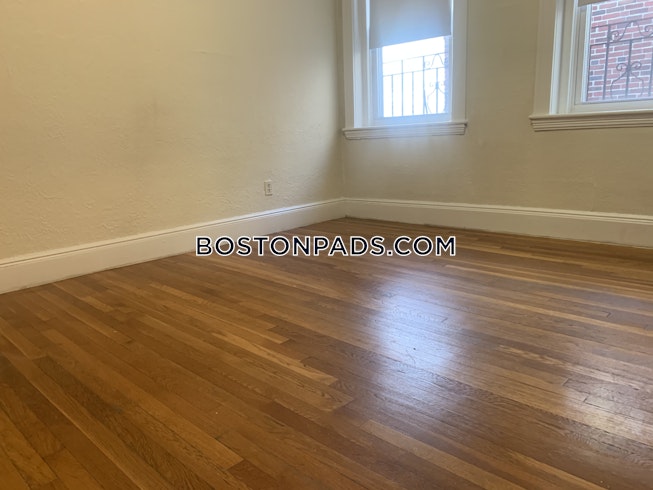 Boston - $1,725 /mo