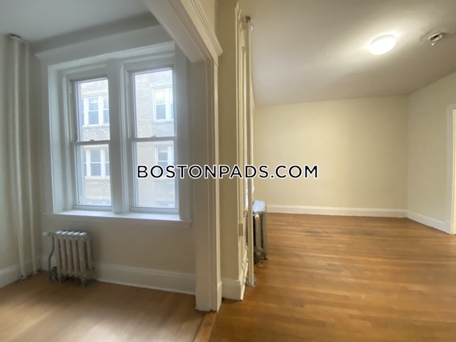 Boston - $2,695 /mo