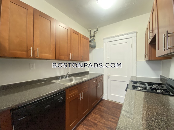 fenwaykenmore-apartment-for-rent-studio-1-bath-boston-2450-4607391 