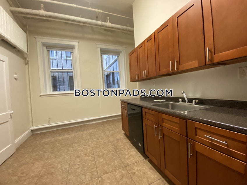 Boston - $1,695 /month