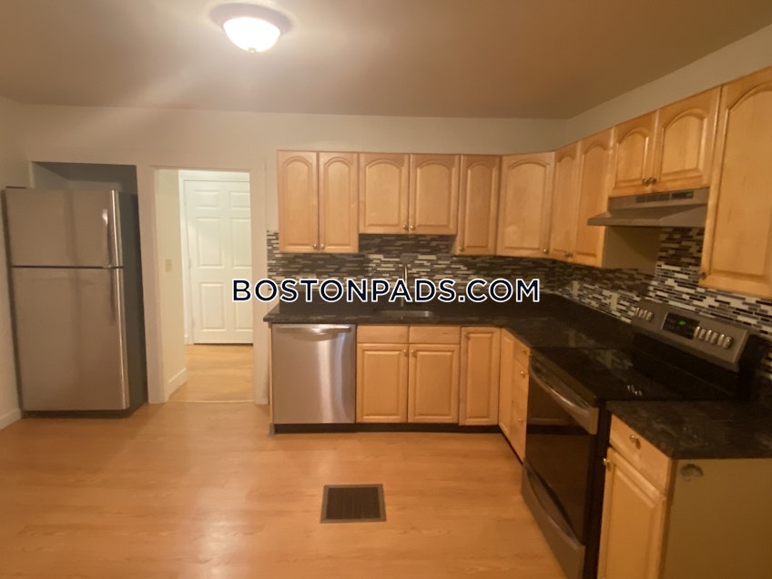 Boston - $4,600 /month