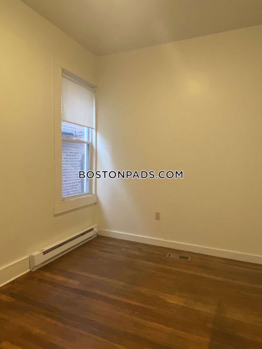 Boston - $4,600 /month