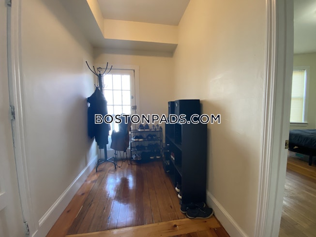 Boston - $4,500 /mo