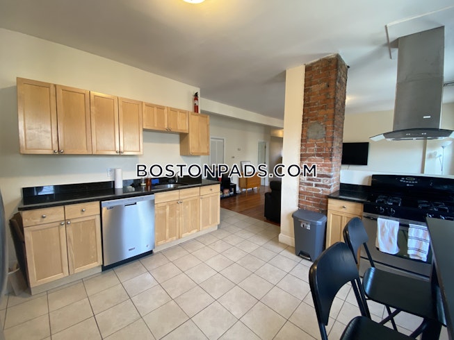 Boston - $4,500 /mo