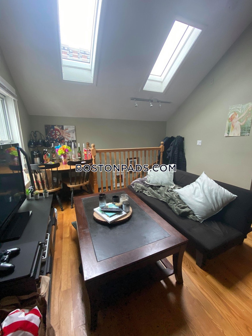 Boston - $2,800 /month