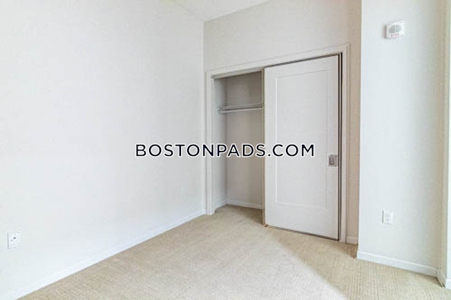 Boston - $3,207 /mo