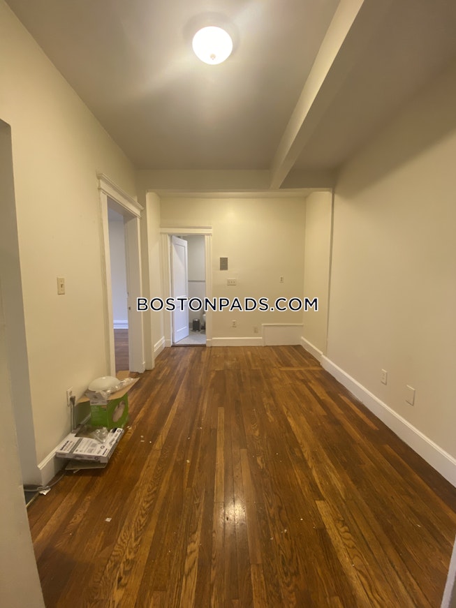 Boston - $3,200 /mo