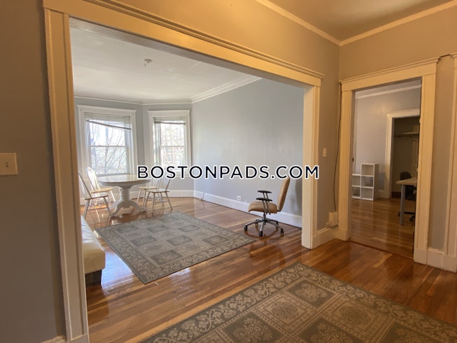 Brookline - $3,500 /mo