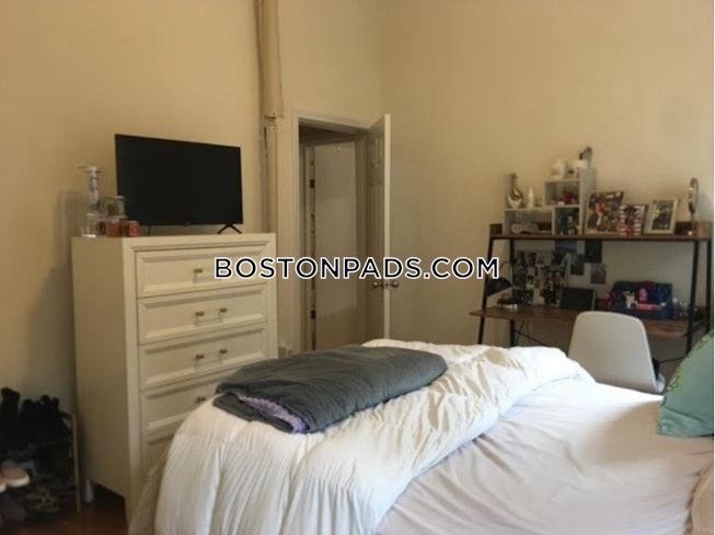 Boston - $3,802 /mo