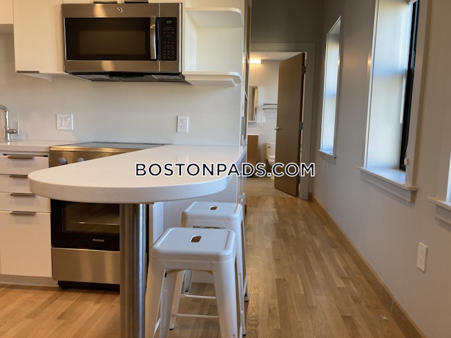 Cambridge - $3,400 /mo