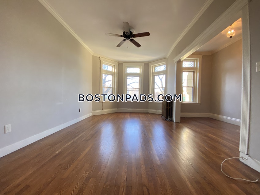 Boston - $2,250 /month