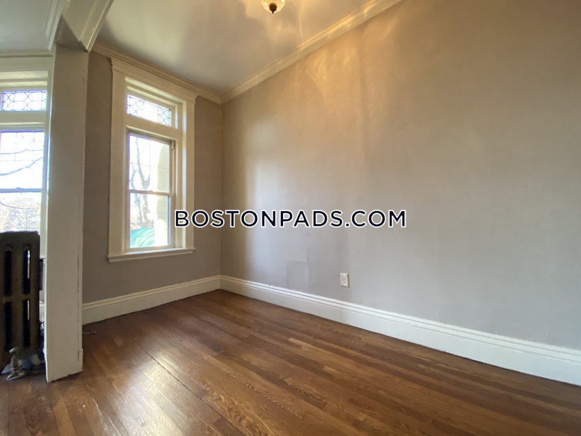 Boston - $2,250 /month