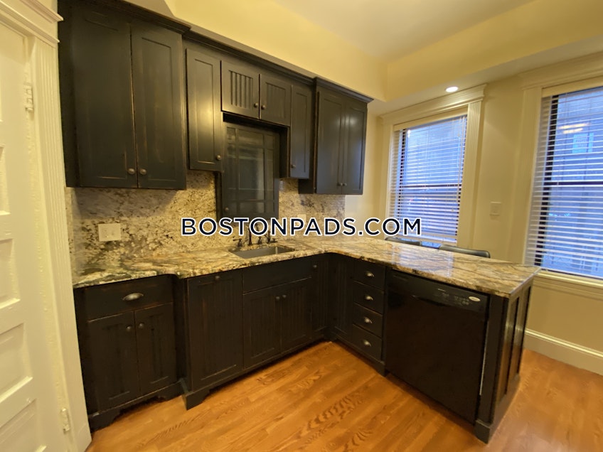 Boston - $2,250 /month