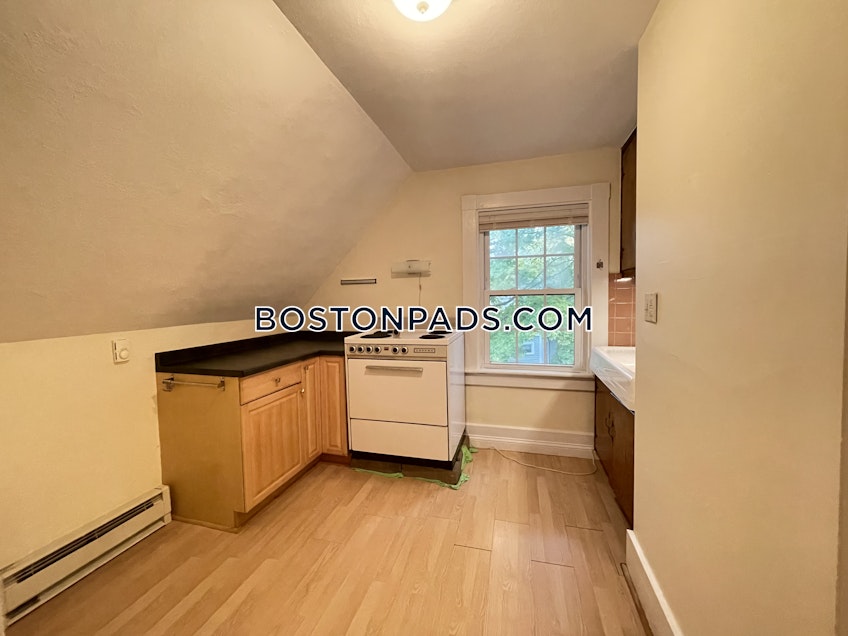 Newton - $2,000 /month