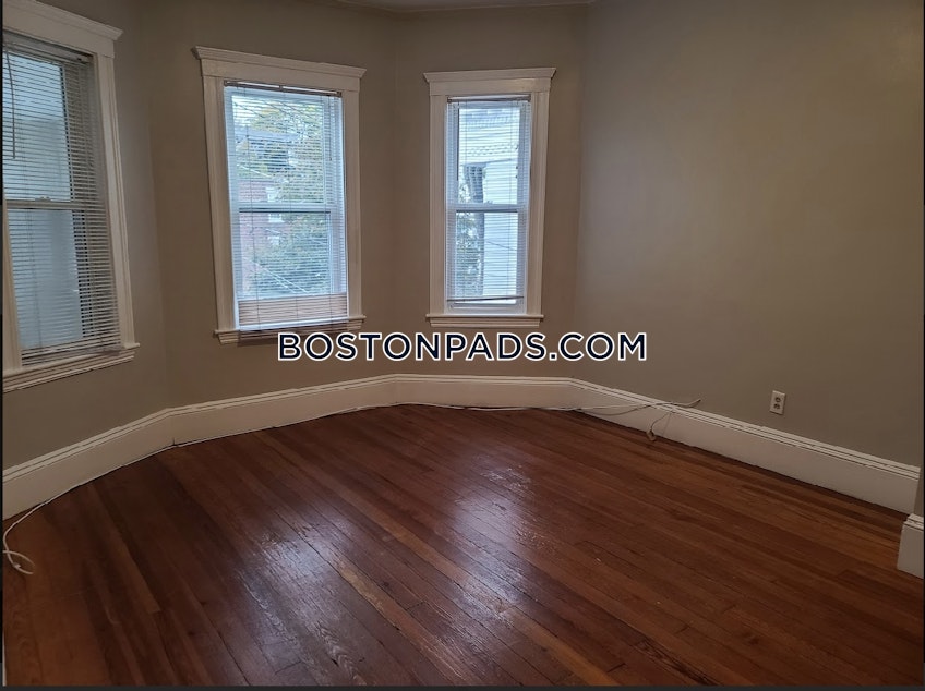 Boston - $3,300 /month