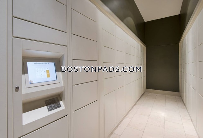 Boston - $4,895 /mo