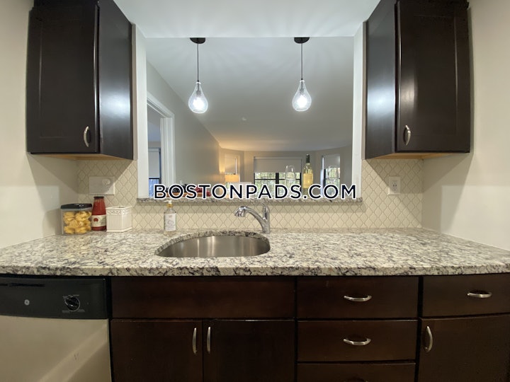 back-bay-apartment-for-rent-2-bedrooms-1-bath-boston-5399-4620387 