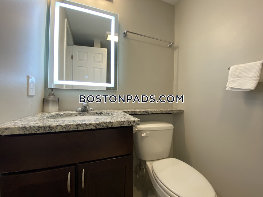 Boston - $4,899 /month