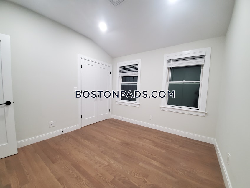 Boston - $3,895 /month