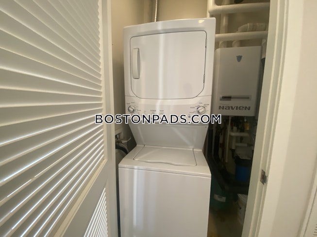 Boston - $4,263 /mo