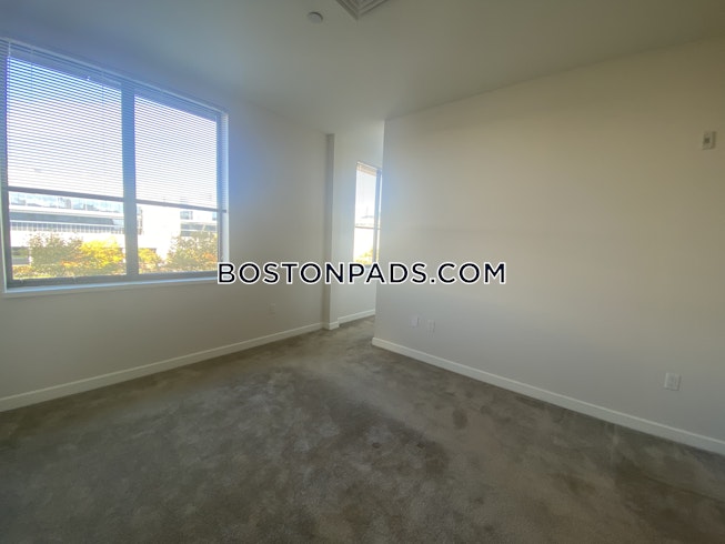 Boston - $4,263 /mo