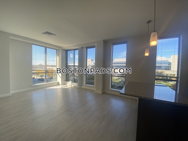 Boston - $4,263 /mo