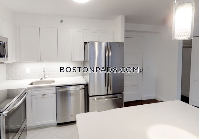 Boston - $3,300 /mo