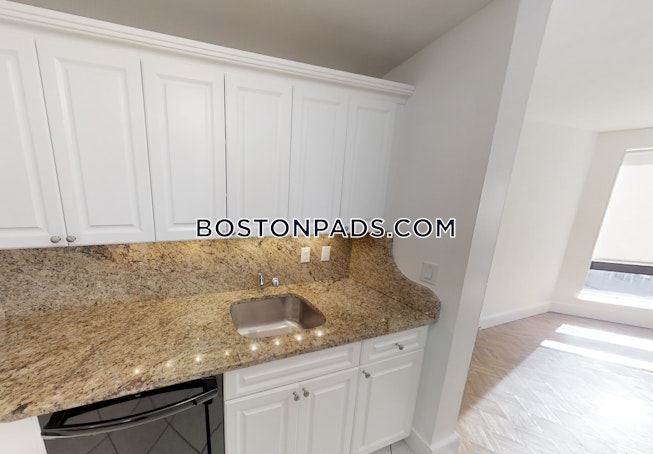 Boston - $4,890 /mo