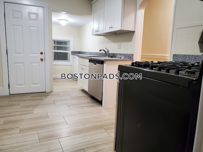 Boston - $3,300 /mo