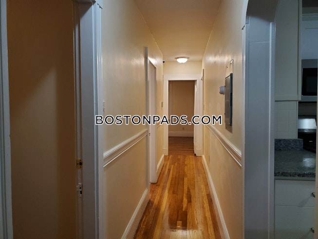 Boston - $3,300 /mo