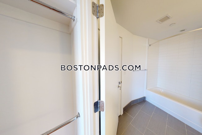 Boston - $3,584 /mo