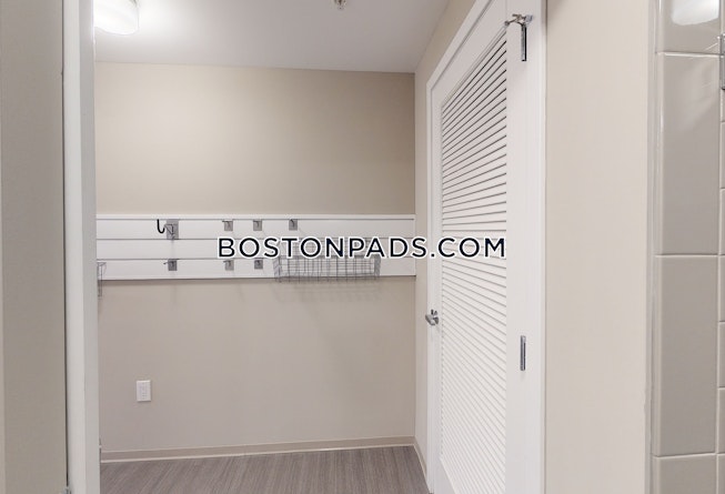 Boston - $5,520 /mo