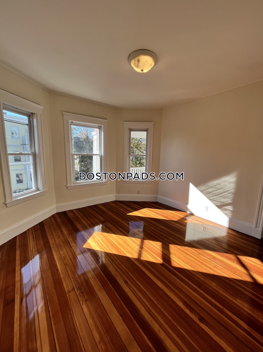 Boston - $2,500 /month