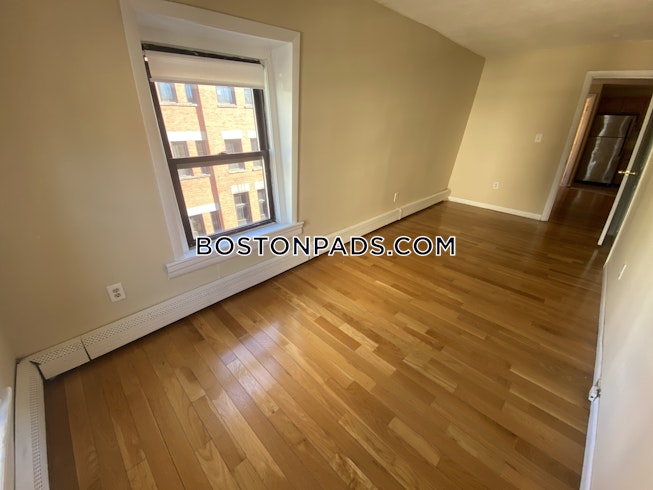 Boston - $3,200 /mo