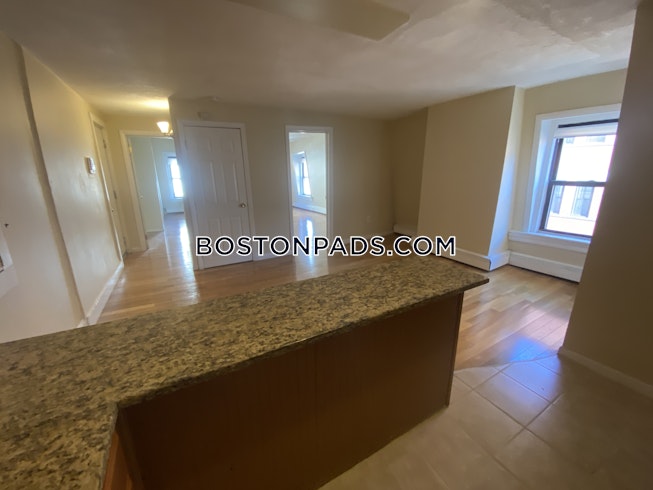 Boston - $3,200 /mo