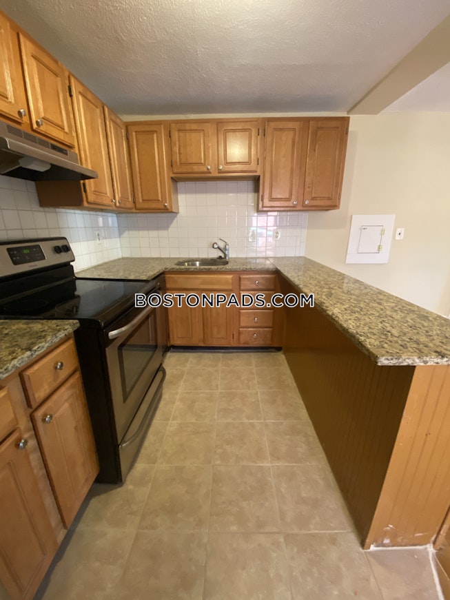 Boston - $3,200 /mo