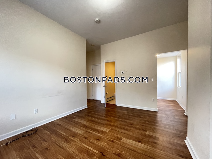 Boston - $2,200 /month