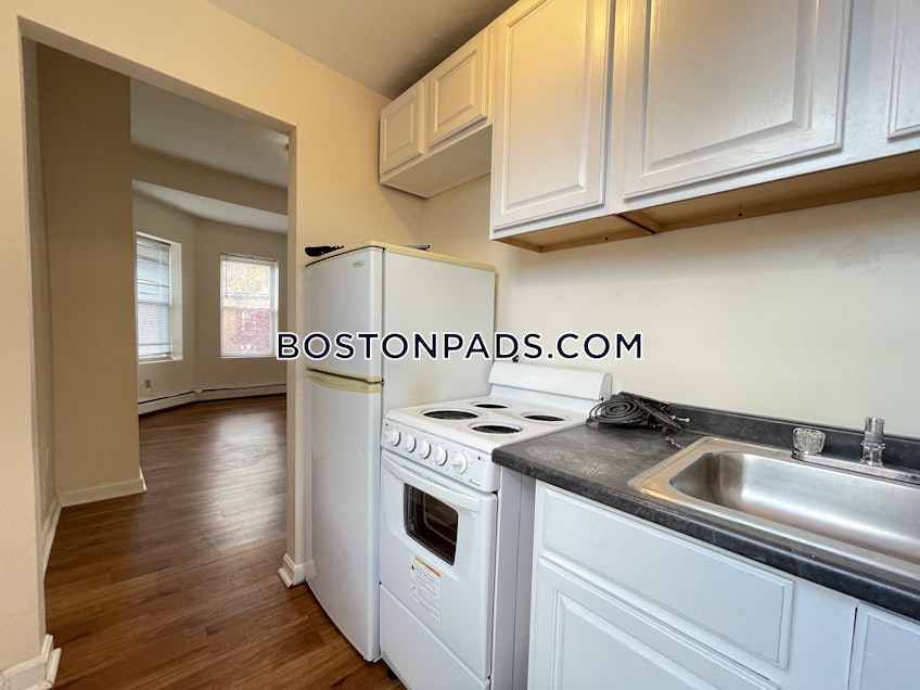 Boston - $2,200 /month