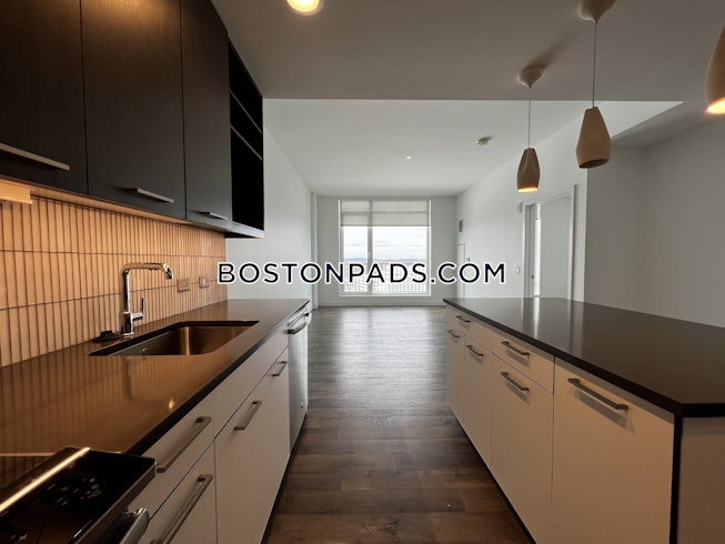 Boston - $2,879 /mo