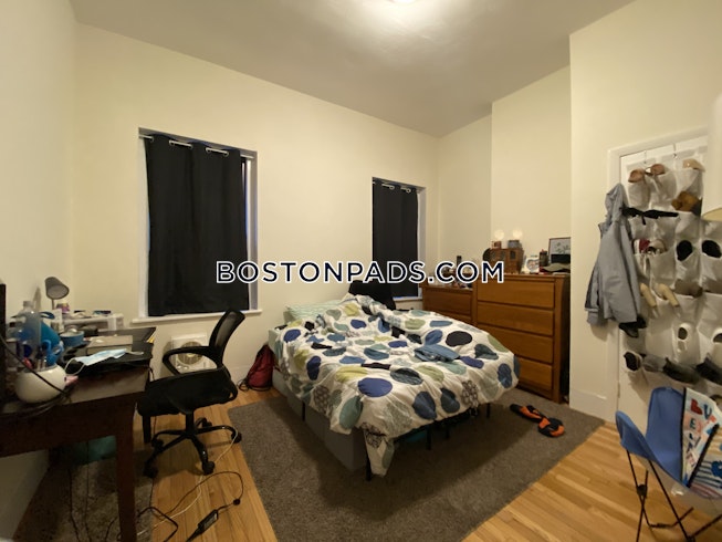 Boston - $3,802 /mo