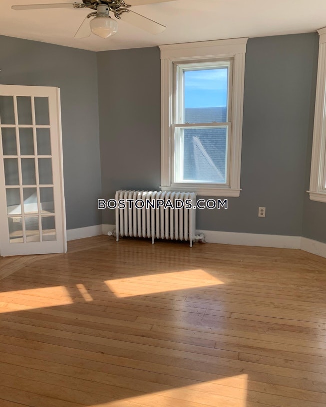 Boston - $2,200 /mo