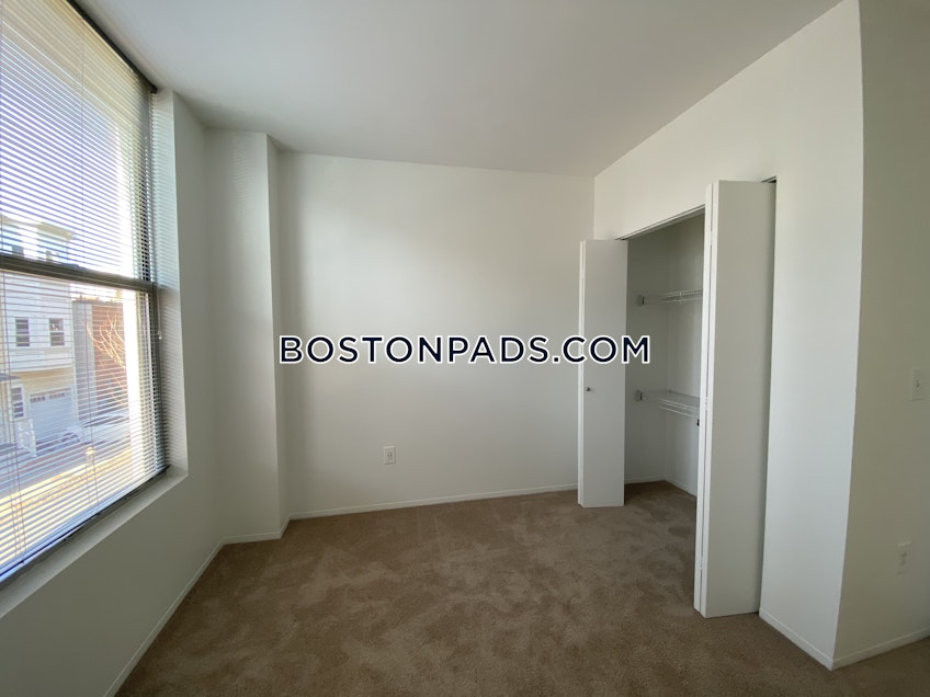 Boston - $3,893 /month