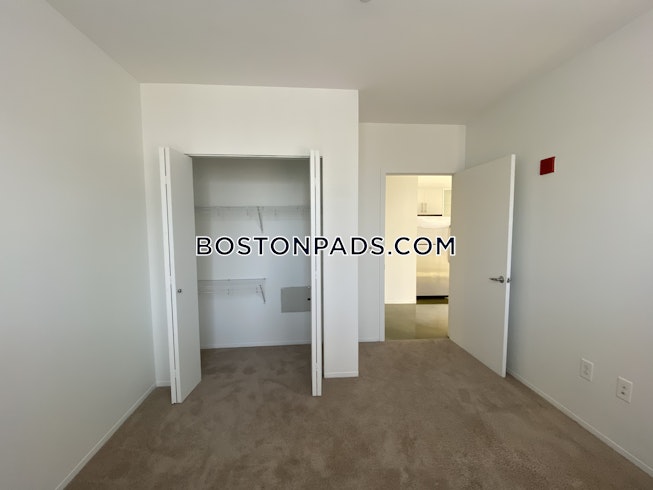 Boston - $3,893 /mo