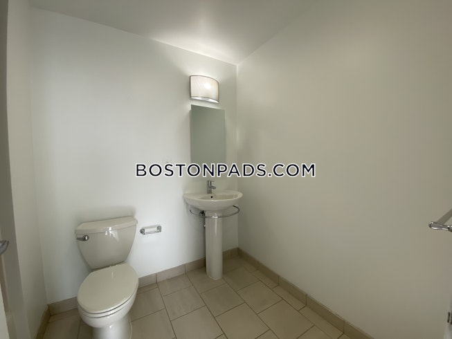 Boston - $3,893 /mo