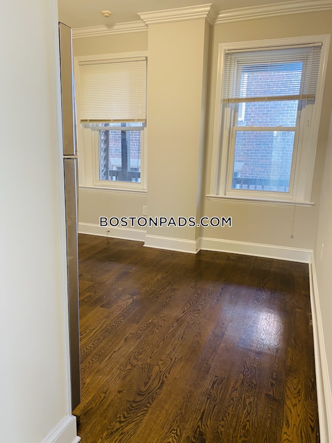 Boston - $3,350 /mo