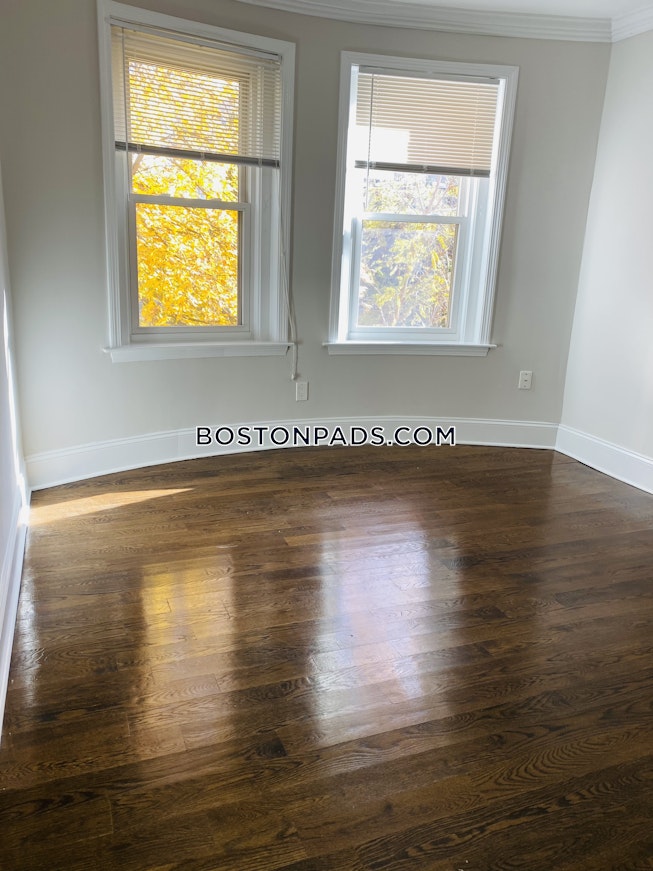 Boston - $3,350 /mo